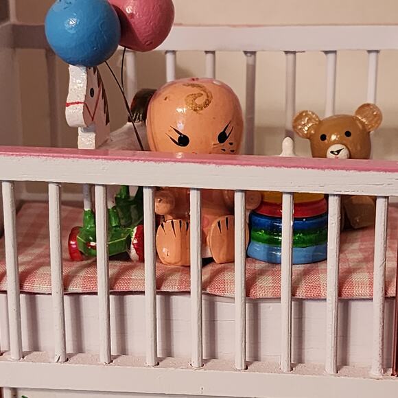 Vintage Enesco Baby Crib Music Box Bouncing Baby Pink Nursery Toy 1970s Taiwan - Picture 2 of 13